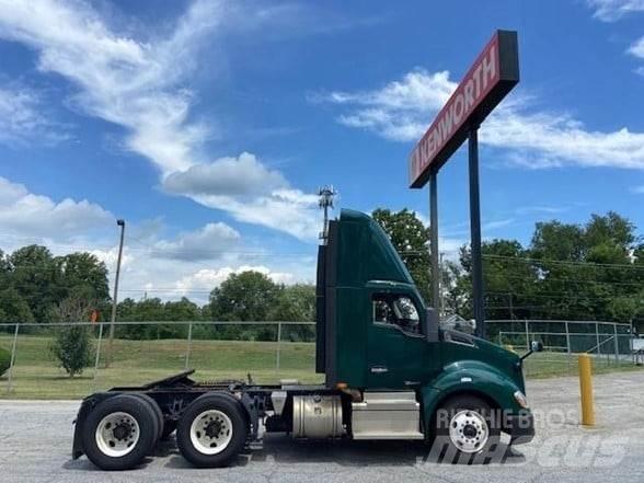 Kenworth T680 Τράκτορες