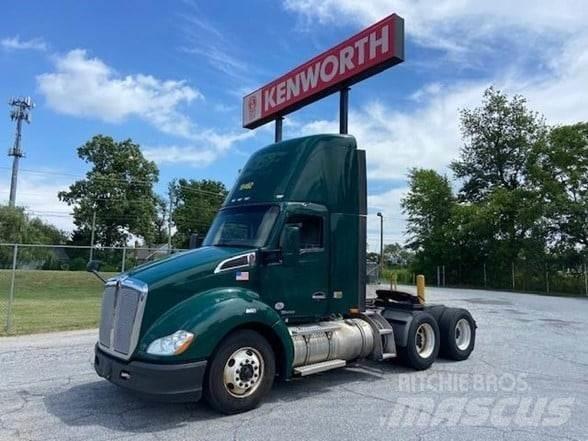 Kenworth T680 Τράκτορες