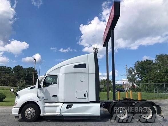 Kenworth T680 Τράκτορες