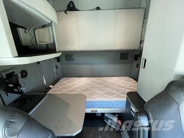 Kenworth T680 Τράκτορες