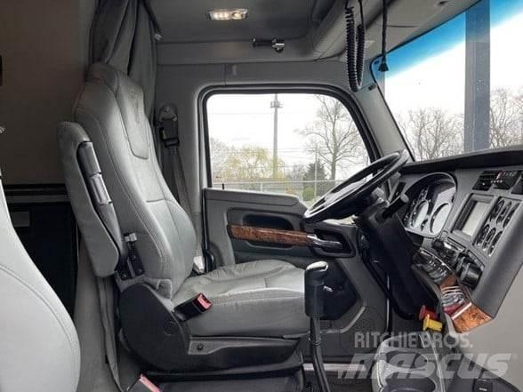 Kenworth T680 Τράκτορες