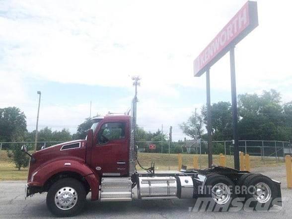 Kenworth T880 Τράκτορες