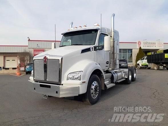 Kenworth T880 Τράκτορες