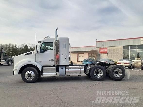 Kenworth T880 Τράκτορες