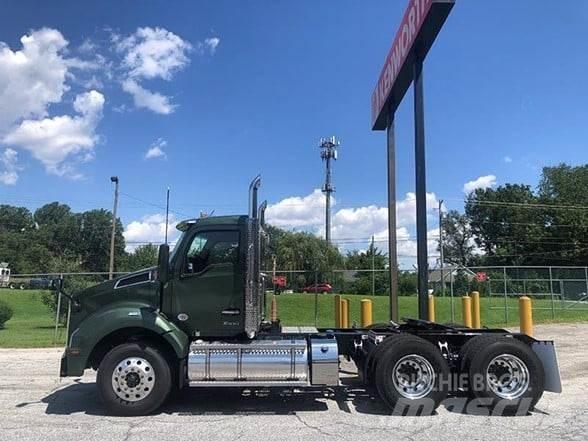 Kenworth T880 Τράκτορες