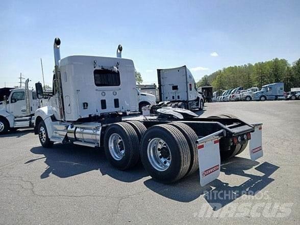 Kenworth T880 Τράκτορες
