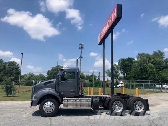 Kenworth T880 Τράκτορες