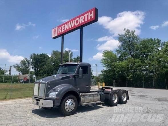 Kenworth T880 Τράκτορες