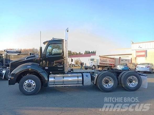 Kenworth T880 Τράκτορες