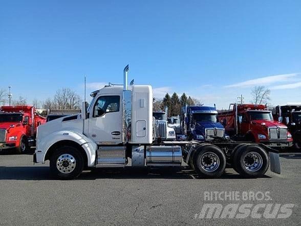 Kenworth T880 Τράκτορες