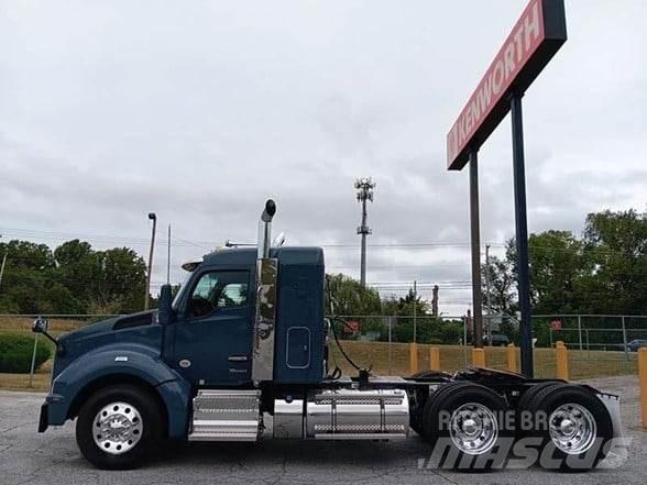 Kenworth T880 Τράκτορες