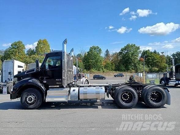 Kenworth T880 Τράκτορες