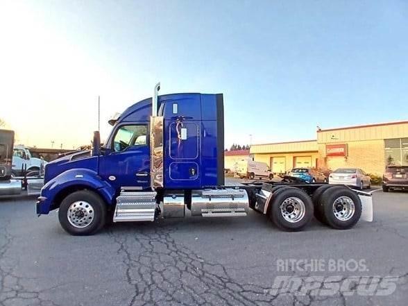 Kenworth T880 Τράκτορες