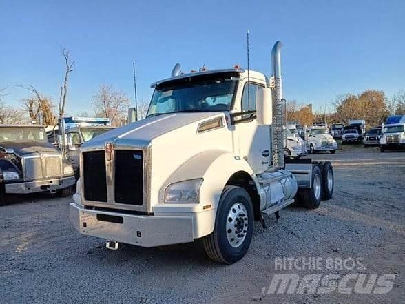 Kenworth T880 Τράκτορες