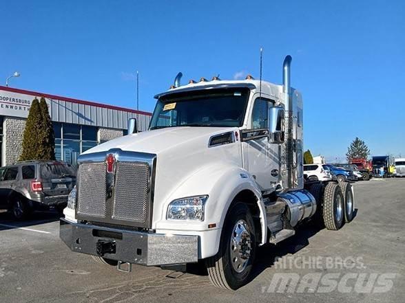 Kenworth T880 Τράκτορες
