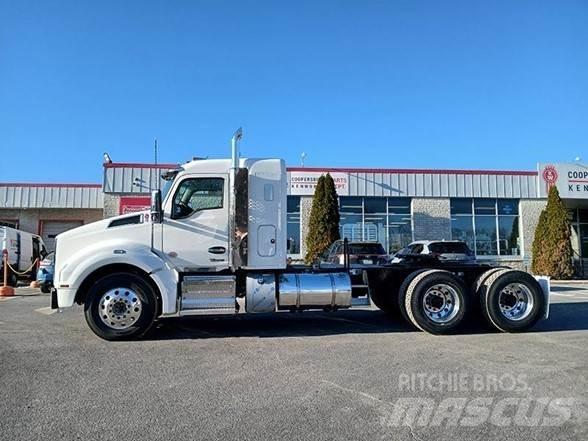 Kenworth T880 Τράκτορες
