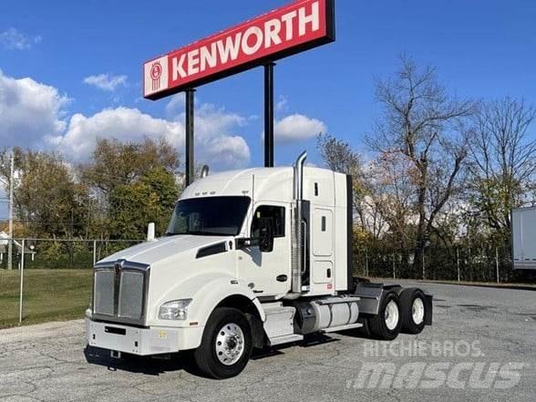 Kenworth T880 Τράκτορες