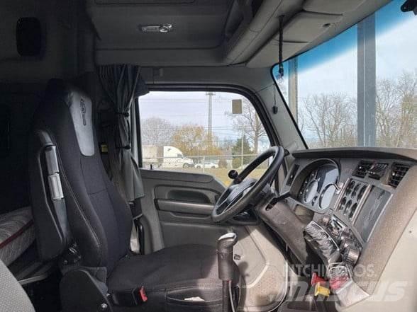 Kenworth T880 Τράκτορες