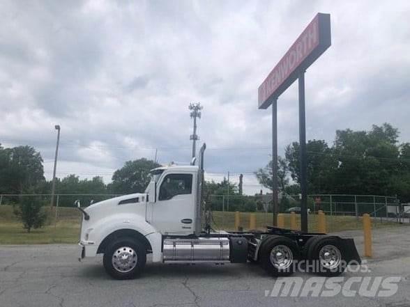 Kenworth T880 Τράκτορες