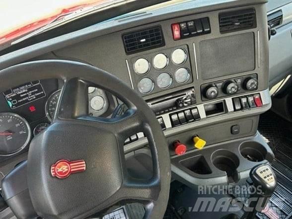 Kenworth T880 Τράκτορες