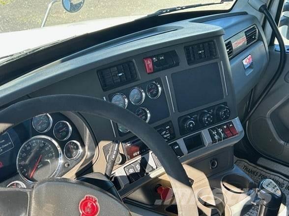 Kenworth T880 Τράκτορες