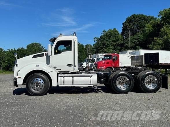 Kenworth T880 Τράκτορες