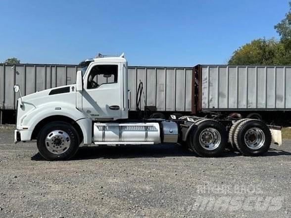 Kenworth T880 Τράκτορες