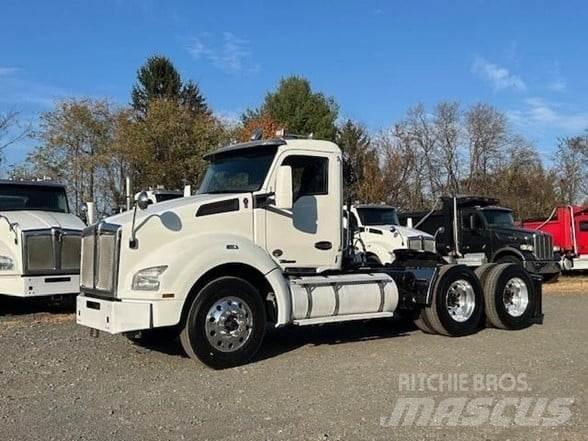 Kenworth T880 Τράκτορες