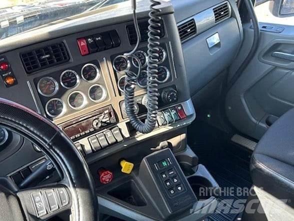 Kenworth T880 Φορτηγά Ανατροπή