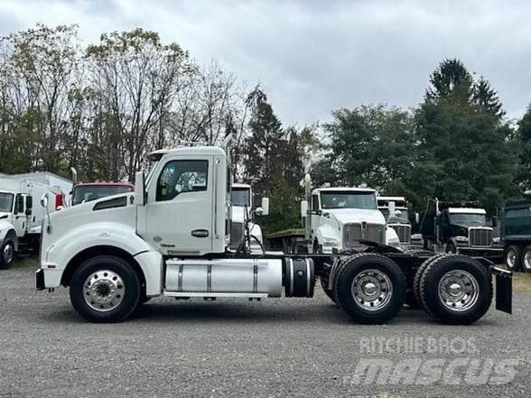 Kenworth T880 Τράκτορες