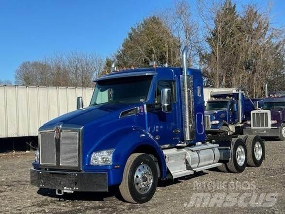 Kenworth T880 Τράκτορες