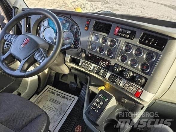 Kenworth T880 Φορτηγά Ανατροπή