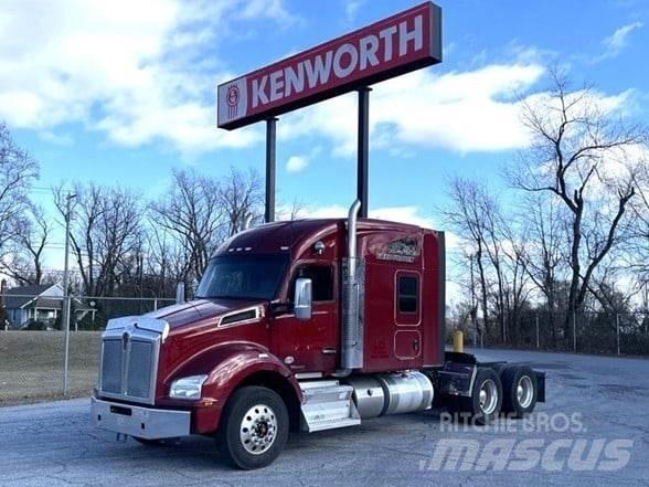 Kenworth T880 Τράκτορες