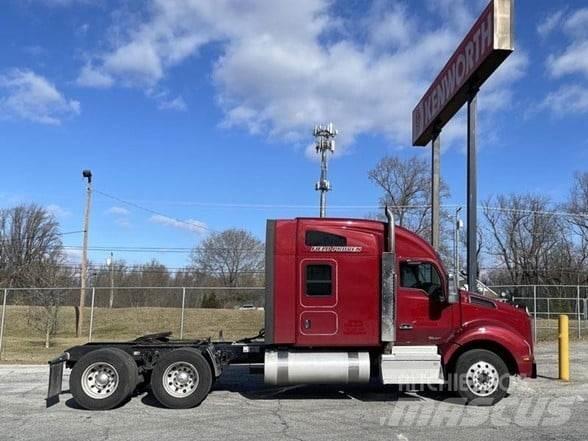 Kenworth T880 Τράκτορες