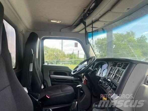 Kenworth T880 Φορτηγά Ανατροπή