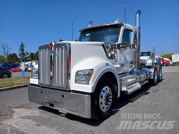 Kenworth W990 Τράκτορες