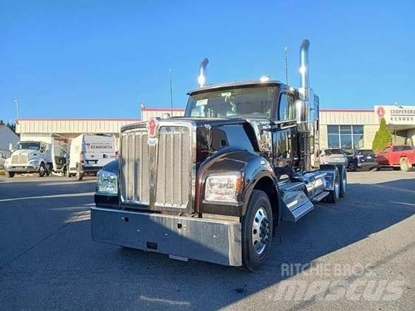Kenworth W990 Τράκτορες