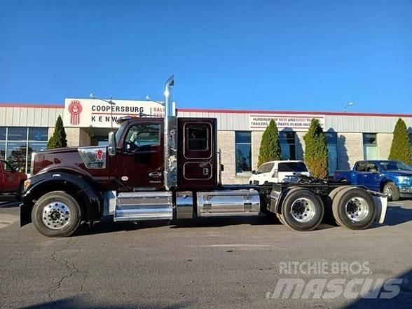 Kenworth W990 Τράκτορες