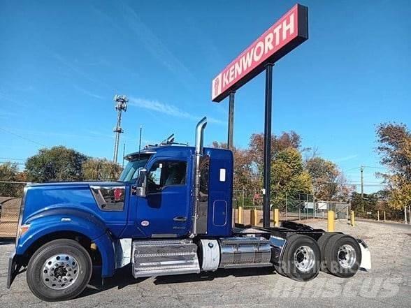 Kenworth W990 Τράκτορες