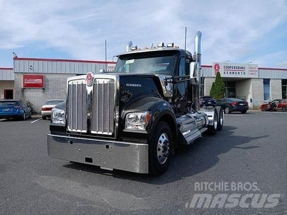 Kenworth W990 Τράκτορες