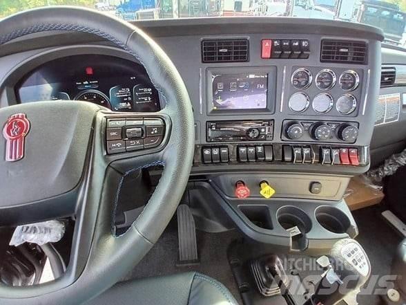 Kenworth W990 Τράκτορες