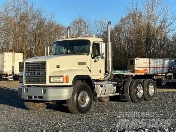 Mack CL733 Τράκτορες