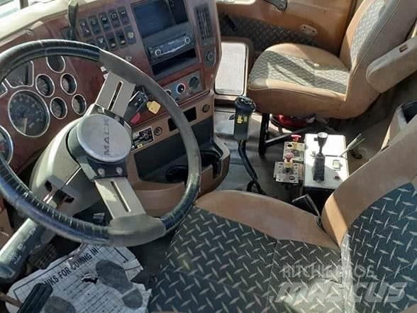 Mack GRANITE CTP713 Τράκτορες