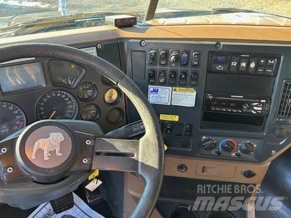 Mack GRANITE GU713 Φορτηγά Ανατροπή