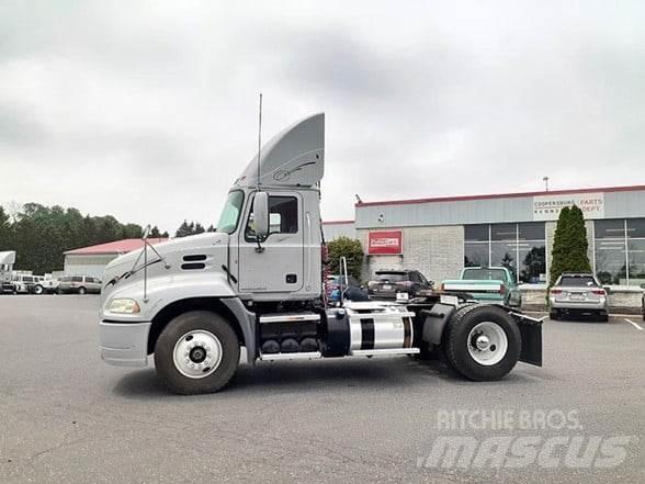 Mack PINNACLE CXU612 Τράκτορες