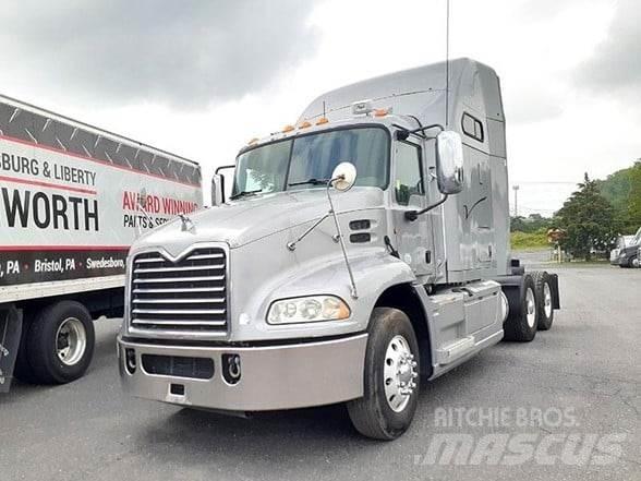 Mack PINNACLE CXU613 Τράκτορες