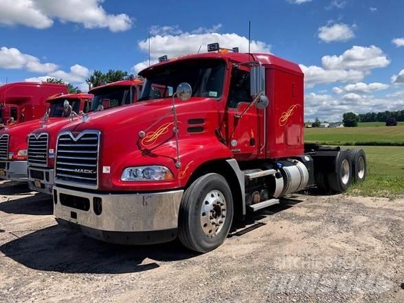 Mack PINNACLE CXU613 Τράκτορες