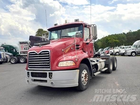Mack PINNACLE CXU613 Τράκτορες
