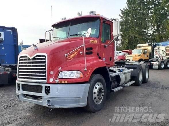 Mack PINNACLE CXU613 Τράκτορες