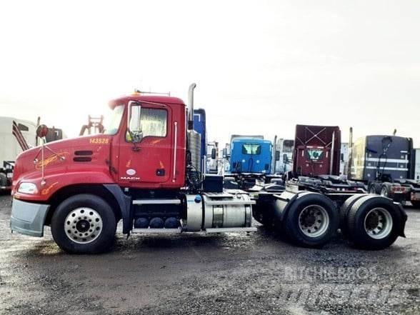 Mack PINNACLE CXU613 Τράκτορες